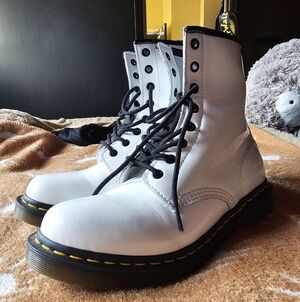 Womens 11 Dr Marten Patent Leather Boot Like New Worn Once